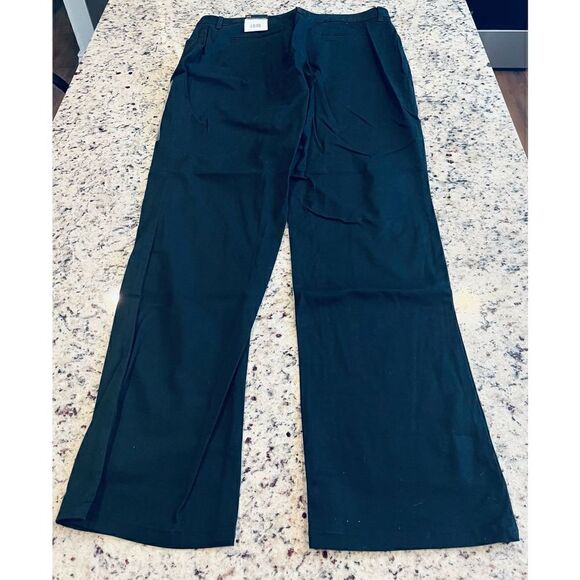 Lee Women's Relaxed Fit All Day Straight Leg Pant - Picture 3 of 5